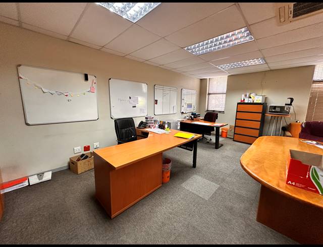 686M² OFFICE TO LET IN PARKTOWN
